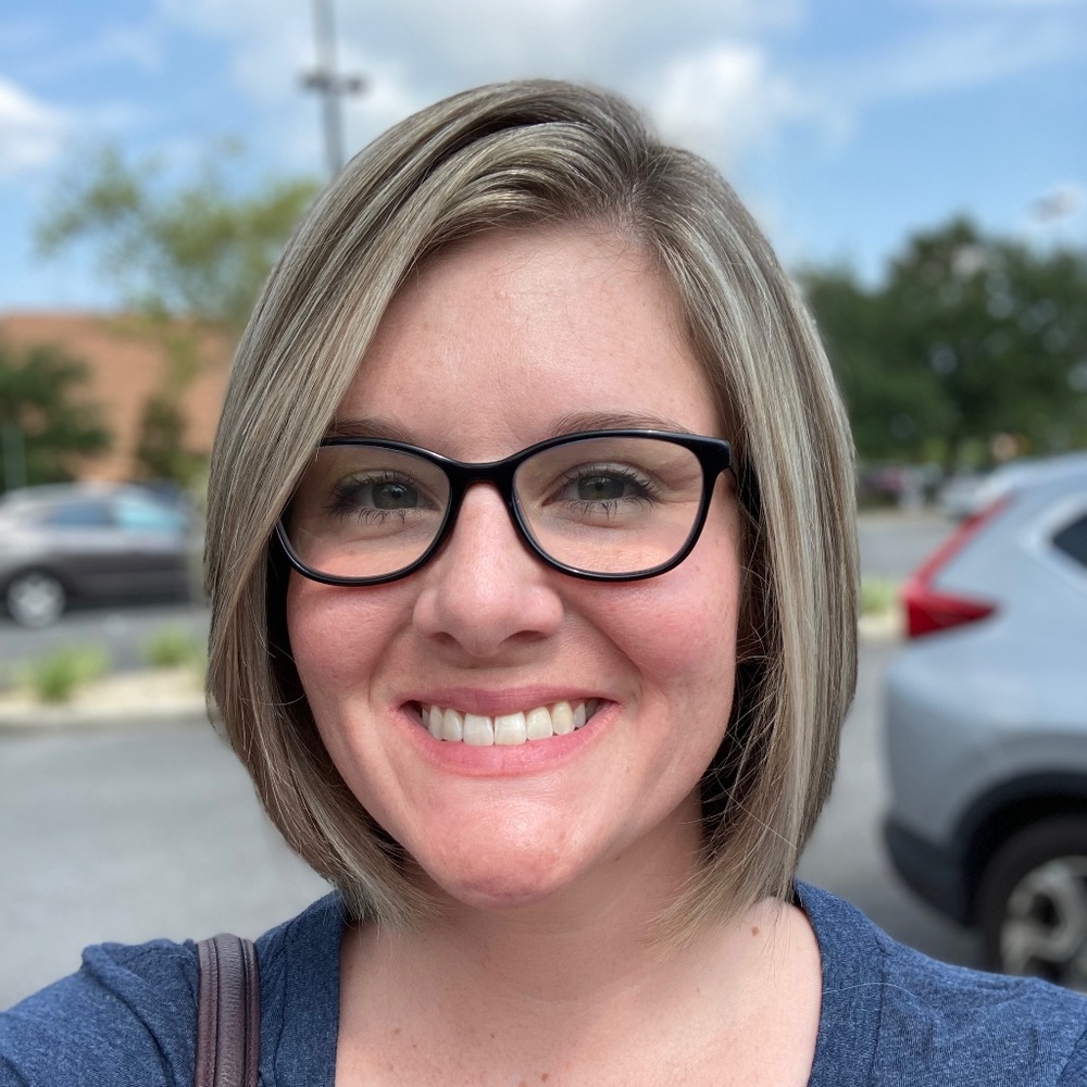 Meet your Posher, Elizabeth